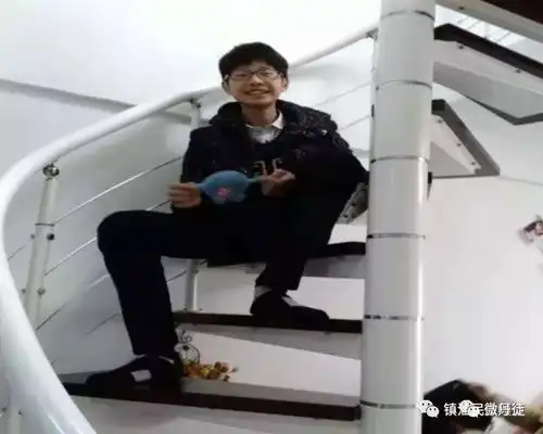 紧急寻人镇江17岁少年24号离家出走至今未归求扩散