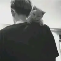 黑白照片头像男生背影男