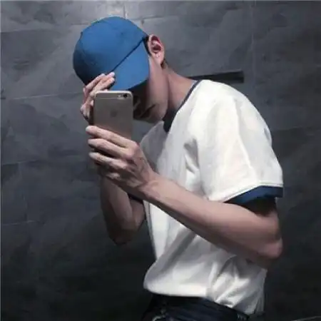 微信拿手机的男生头像,手机控当然最适合手机控使用