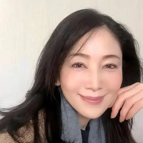 婆婆出轨让我无意间撞到,这事憋在我心里难受,只能在这里说出来