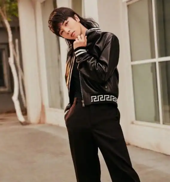 同样都是鲻鱼头,吴亦凡霸气,华晨宇,蔡徐坤妖艳