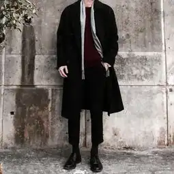 25岁男生头像成熟外套