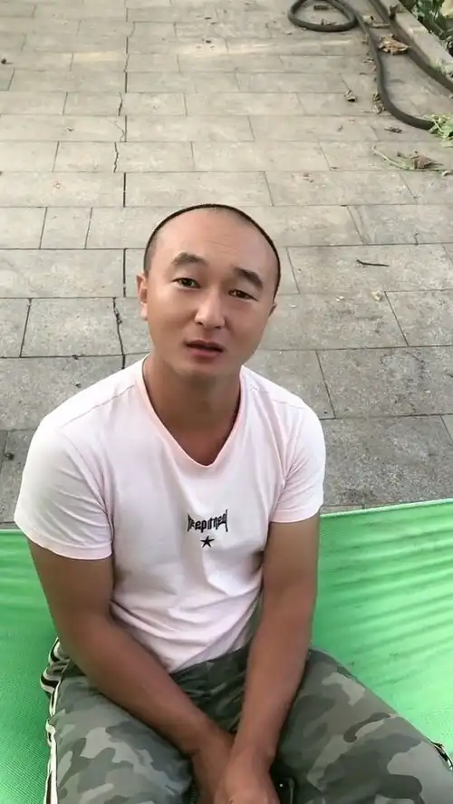 好奇害死猫啊小秃驴好奇心还是那么重