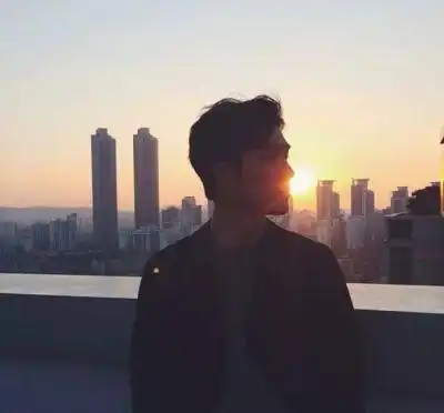 男生成熟头像高清
