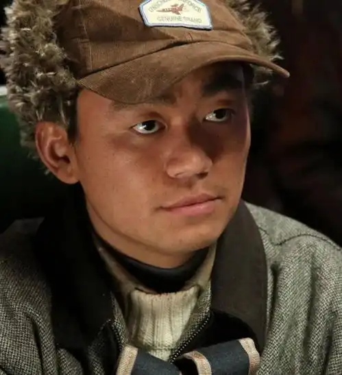 整整7年,王宝强终于从那场充满算计的婚姻爬出,走出笼中