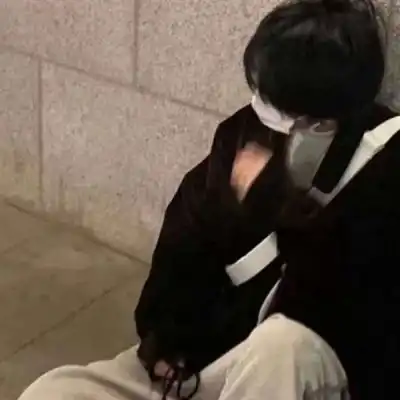 男生头像特别帅的那种温