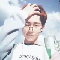 压抑绝望的男生头像句子