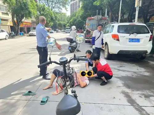 驾考表情包电动车
