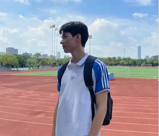 电竞男主有脸了龚俊蓝色队服生图曝光,男模身材穿制服状态绝了
