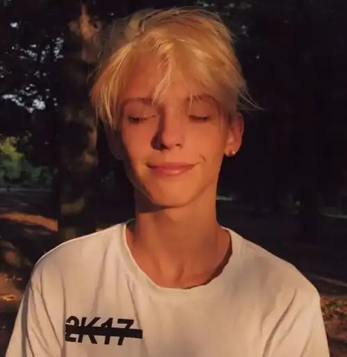 欧美风ins头像图片男生