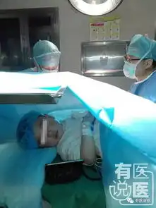 福州一组有爱照片走红4个男医护使出哄娃大法手术台上把5岁娃哄睡了