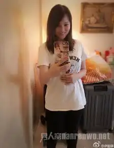婆媳关系好逛街买买买伊能静陪婆婆逛街