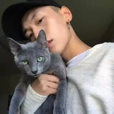 男生抱猫咪头像图片头像
