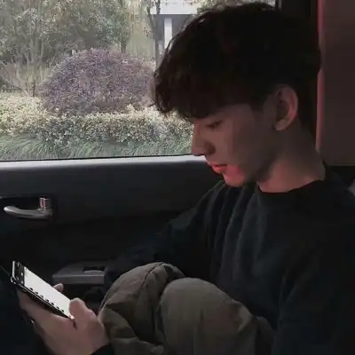 高冷男生头像真人,天黑不敢凋谢的花蕾