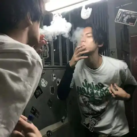 男生头像只想和你两不相欠,壹生和你无牵无扯