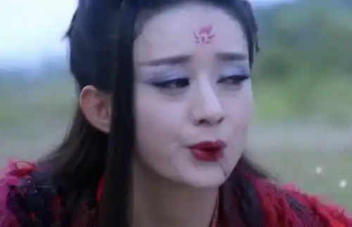 影视剧花式吐血,有人似喷泉,有人似吐痰,只有晓明吐血像笑话