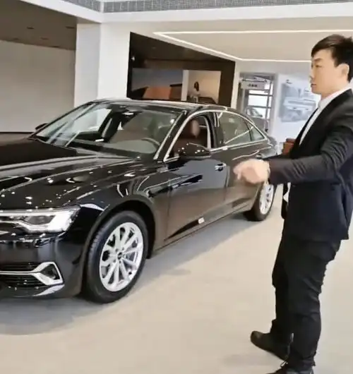 男子穿睡衣4s店看车无人接待,去隔壁店全款提车,网友同款经历