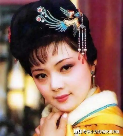 红楼梦薛宝钗生命中的两个男人,对哪个是真情,哪个是假意