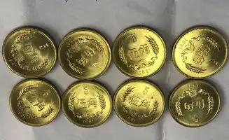 看到乡下小卖部兑换来的五角硬币,内心实在是高兴,这下赚大了