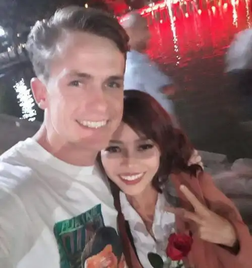 长得丑被骂到想自杀,换头后逆袭成翻版高圆圆,让人惊艳