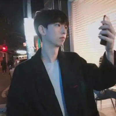 男生头像真人侧脸图片我们的感情不隔夜