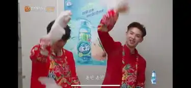姐妹花杨幂谢依霖再现大话西游片段密室太嗨,表情管理失控