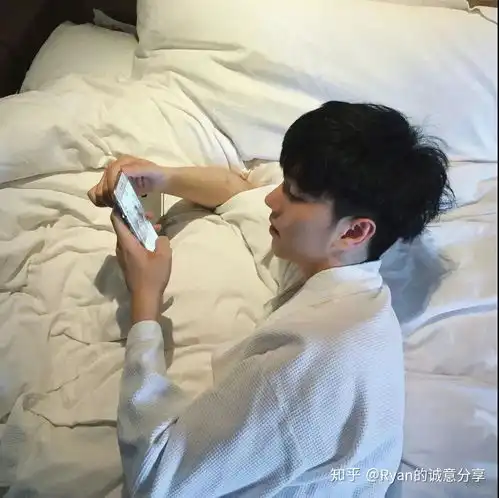 抽烟男生头像成熟稳重摄