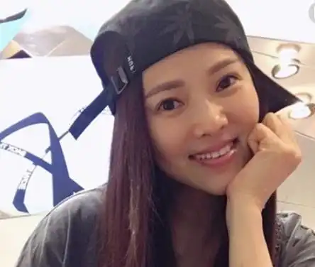 伊能静发现秦昊手机里有前女友的照片,她的做法,不符合她的性格