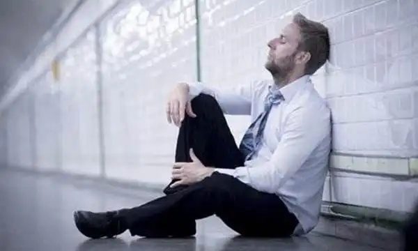 肾虚了就虚表情包男人