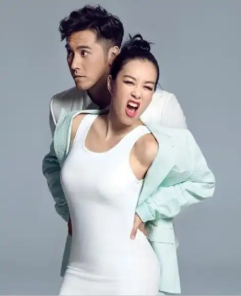 46岁钟丽缇与小12岁男友婚纱照曝光,离婚遇真爱