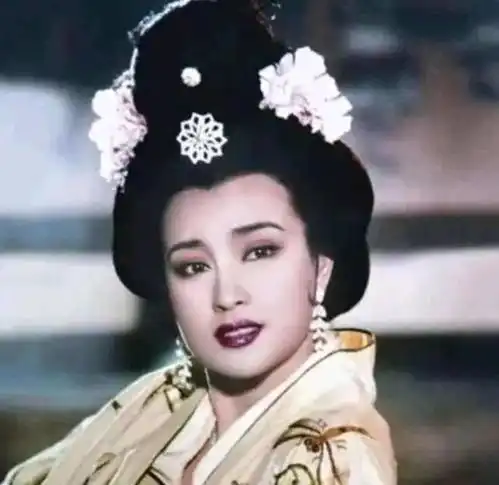 武则天墓前有61个无头石人,自古无人能懂,结果却被俩农民解开