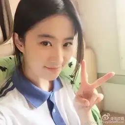 范冰冰郭碧婷陈都灵刘亦菲杨幂谁是真正校服女神