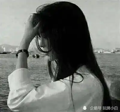 背影或侧脸女头像高冷