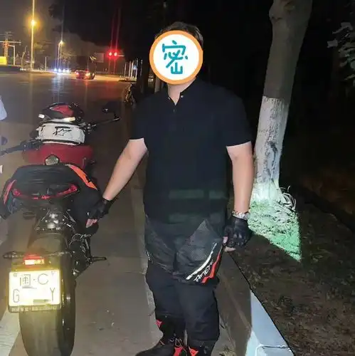 非法改装无证,男子被罚7000元,当场送拘多家改装店被查夏季平安行