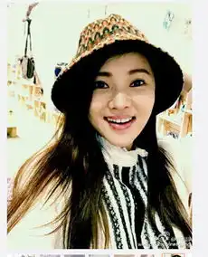伊能静带小助理与儿子疯玩开心自拍