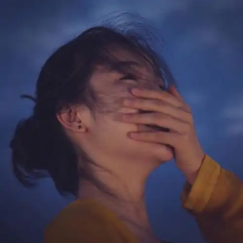 男生头像伤感的真人配搭