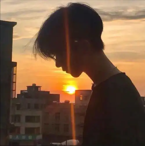 头像怕无归期怕空欢喜怕来者不是你