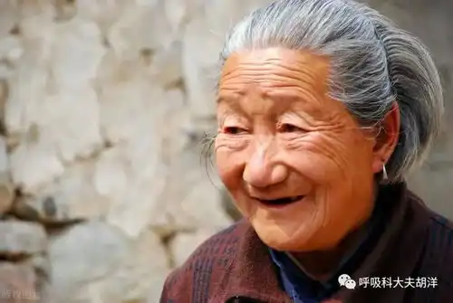 九旬老人晚期肺癌治疗效果显著,为何很多高龄老人愿意积极医治