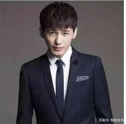 二十不惑关晓彤选对剧本,男配王安宇撞脸杨洋白宇圈粉颇多