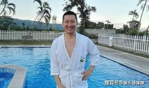晒晒周杰住的豪宅,别看他表情包那么搞笑,其实平时生活很文艺