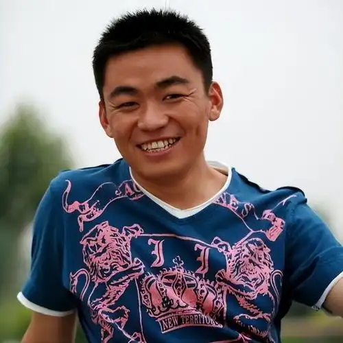 郭德纲有一次问王宝强听说你在少林寺练过6年,现实中能打几个