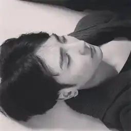男生头像侧脸帅气高清白