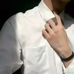 扣扣男生西装墨镜头像初