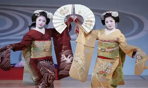 日本艺伎延续400年,日薪上千元,为啥现在却很少有人愿意干