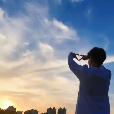 提升自己运气的头像男生