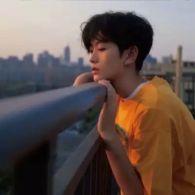 男生头像简单干净高清男