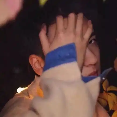 能不能推荐一下男生使用的微信文艺头像
