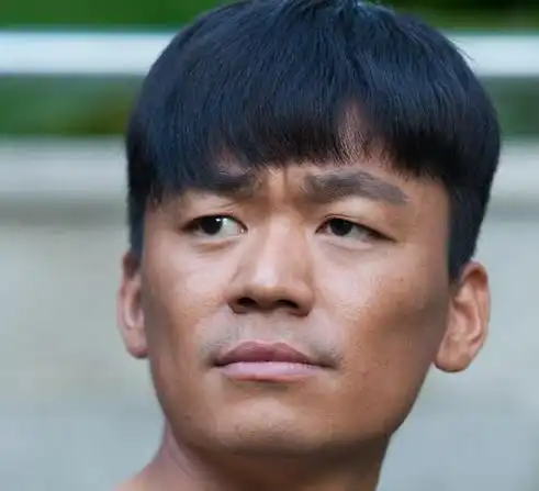 王宝强近照帅出新高度蓝色西服尽显成熟稳重,马蓉肠子都悔青了