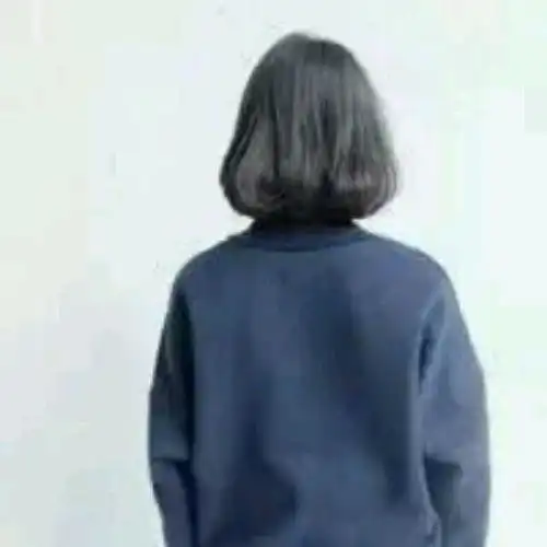 背影头像女中年短头发