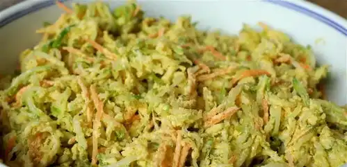 秋天,西葫芦是碱性食物,2块钱1根,做成粗粮窝窝头,营养又健康